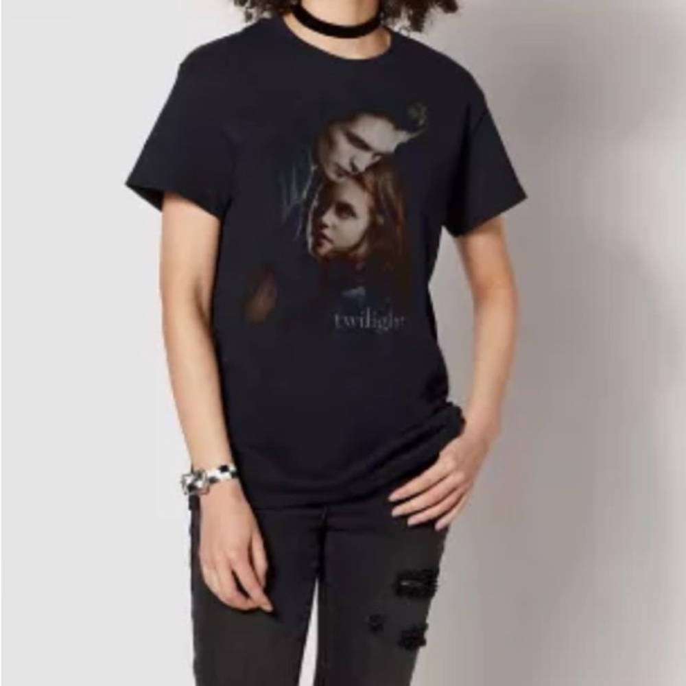 Twilight Edward & Bella Graphic Black T-Shirt‎
